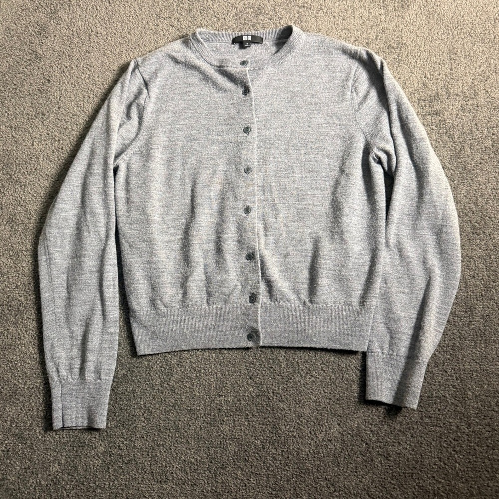 Uniqlo Extra Fine Merino Wool Cardigan Gray Crew Neck Button Sweater Women M